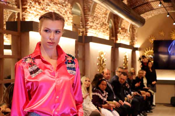 Querétaro expone su artesanía como parte de colecciones de alta costura en Madrid