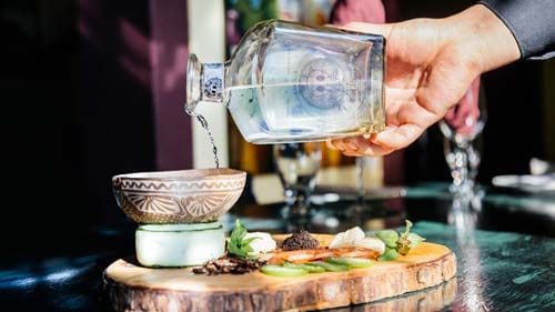 Mascota productor de raicilla